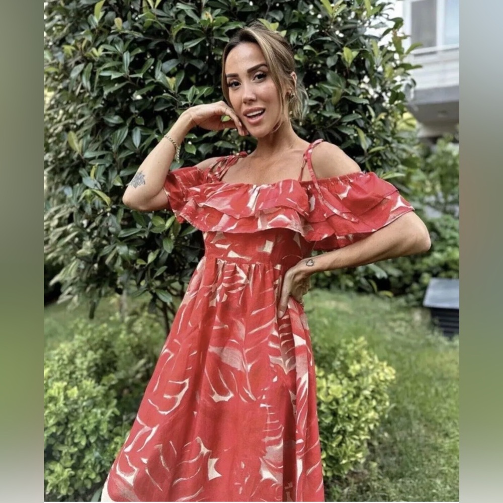 NWT Zara Printed Floral Red Cream Maxi Dress Bloggers Favorite L - Picture 5 of 16